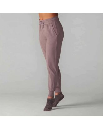Women's pants for Yoga, Climbing - Shop women's leggings ON