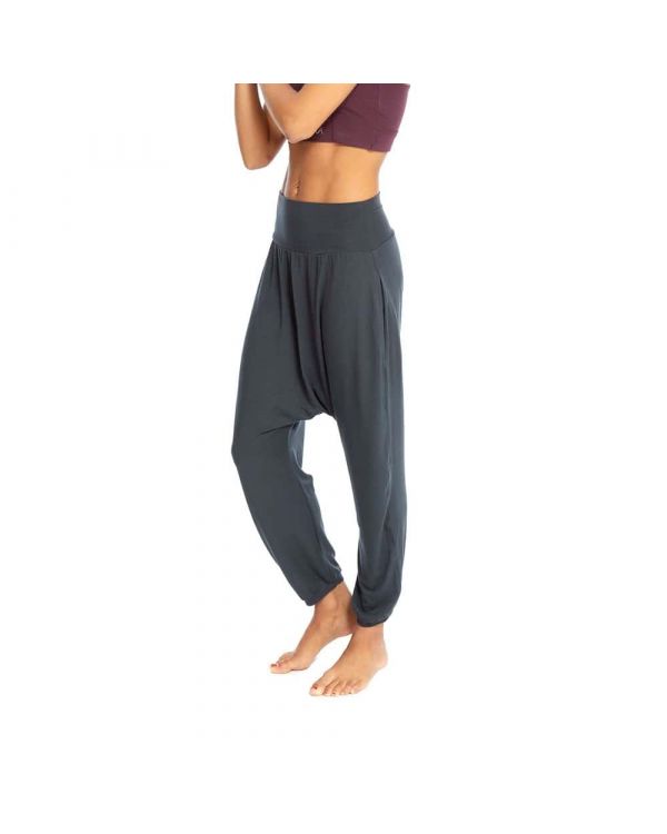 Women's clothing, pants, leggings, tops for yoga, climbing - Gaiam