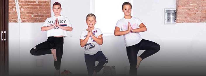 Manduka Yoga With Adriene PRO 71 Balance Yoga Mat 6mm - Rock